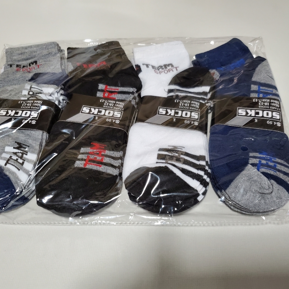 12 pair of Men's socks